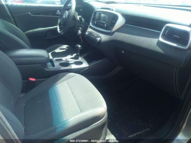 5XYPGDA53HG217611 KIA Sorento Lx V6