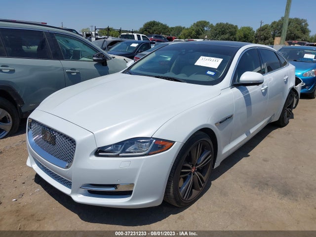 2019 JAGUAR XJ SAJWA2GE7KMW22256 Photo 1
