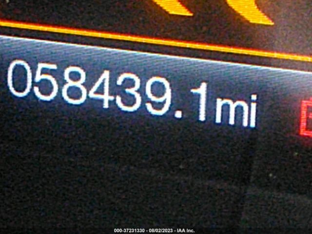 3FA6P0HDXHR264261 Ford FUSION SE