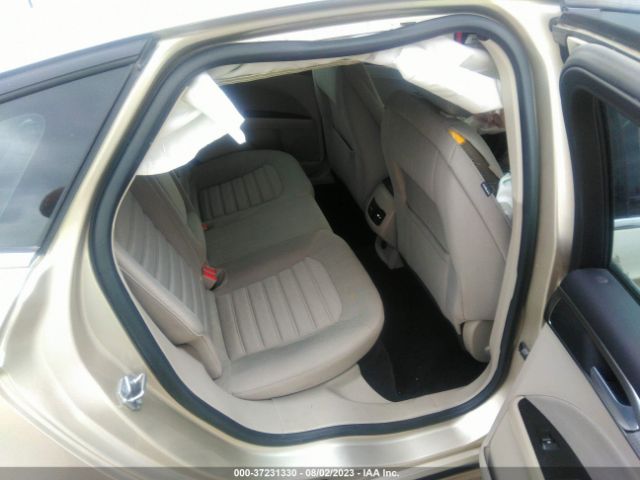 3FA6P0HDXHR264261 Ford FUSION SE