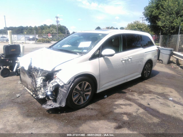 Honda Odyssey Touring 2015 5FNRL5H9XFB083798 Image 2