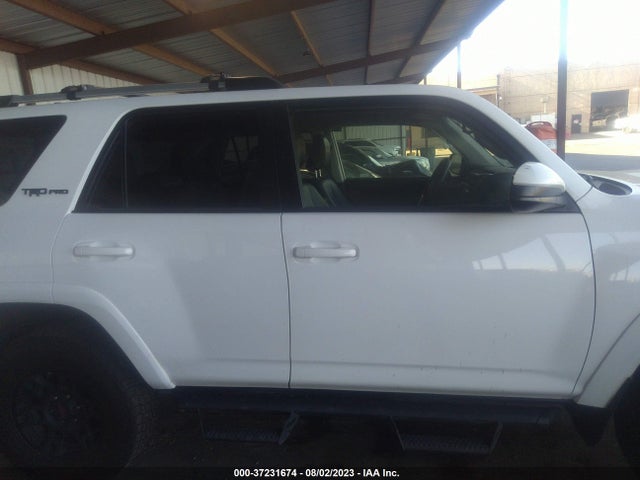 Toyota 4RUNNER SR5 2018 JTEBU5JR4J5505692 Image 5