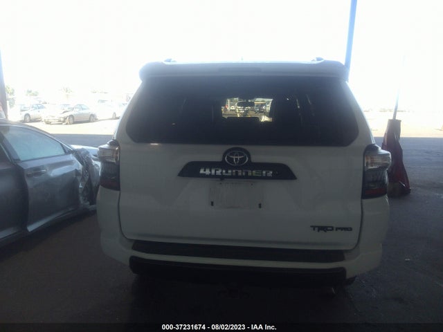 Toyota 4RUNNER SR5 2018 JTEBU5JR4J5505692 Image 8
