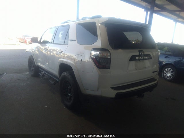 Toyota 4RUNNER SR5 2018 JTEBU5JR4J5505692 Image 9