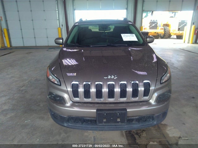 1C4PJMCB9HW565615 Jeep Cherokee Latitude 4x4