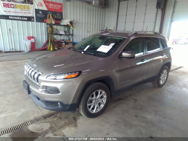 1C4PJMCB9HW565615 Jeep Cherokee Latitude 4x4
