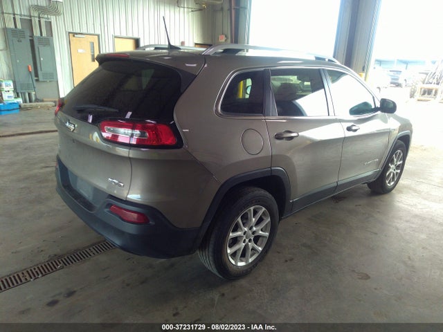 1C4PJMCB9HW565615 Jeep Cherokee Latitude 4x4