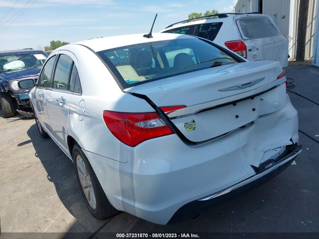 Chrysler 200 Limited 2014 1C3CCBCG6EN198607 Image 3