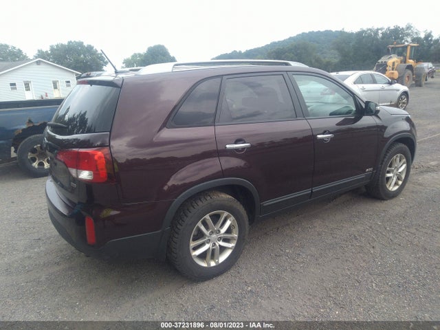 2015 KIA SORENTO LX VIN: 5XYKTDA67FG637318