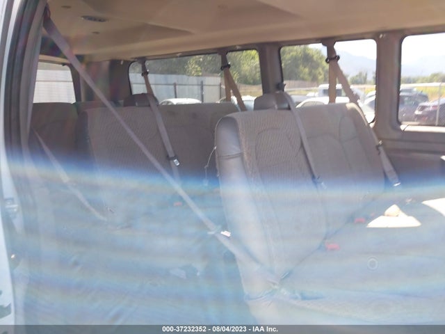 2019 CHEVROLET EXPRESS PASSENGER LT VIN: 1GAZGPFG8K1195528