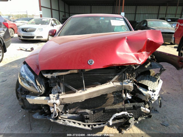 55SWF4JB5JU252652 Mercedes-Benz C-class C 300