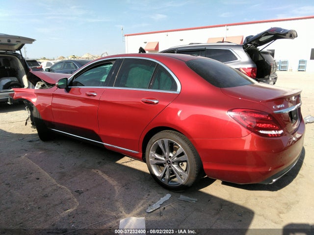 55SWF4JB5JU252652 Mercedes-Benz C-class C 300