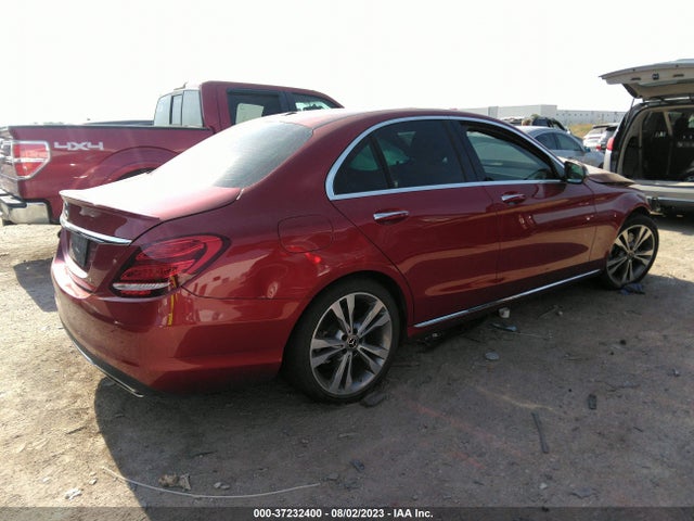 55SWF4JB5JU252652 Mercedes-Benz C-class C 300