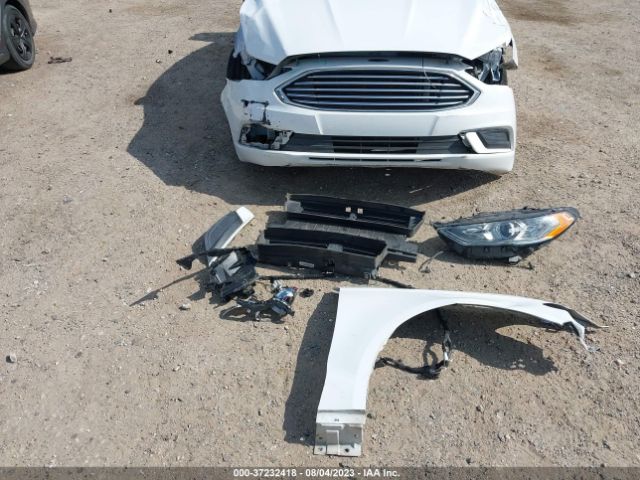 3FA6P0H72JR140548 Ford FUSION SE