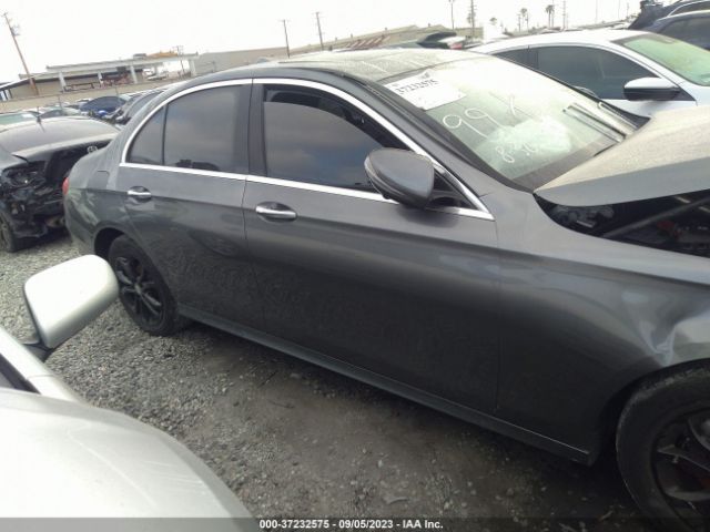 WDDZF4JBXKA552332 Mercedes-Benz E-class E 300