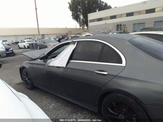 WDDZF4JBXKA552332 Mercedes-Benz E-class E 300