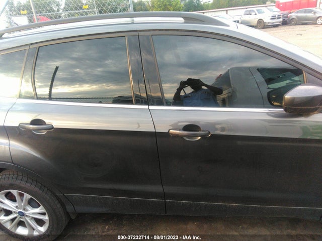 Продажа на аукционе авто 2018 Ford Escape Se, vin: 1FMCU0GD0JUB75364, номер лота: 37232714