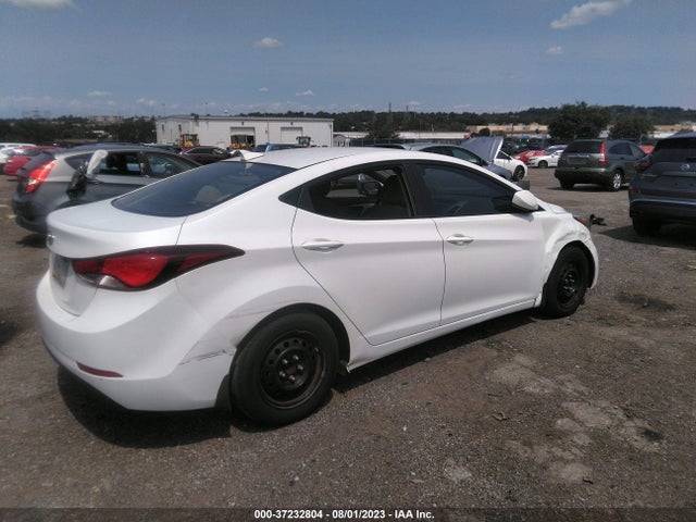 2016 HYUNDAI ELANTRA SE VIN: 5NPDH4AEXGH717790