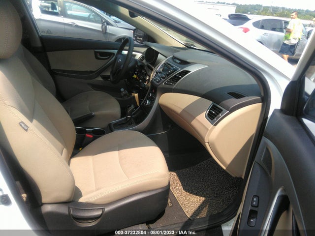 2016 HYUNDAI ELANTRA SE VIN: 5NPDH4AEXGH717790