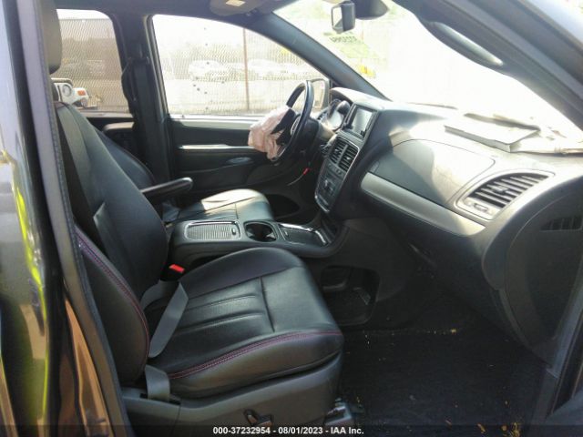 2C4RDGEG9JR345562 Dodge Grand Caravan Gt