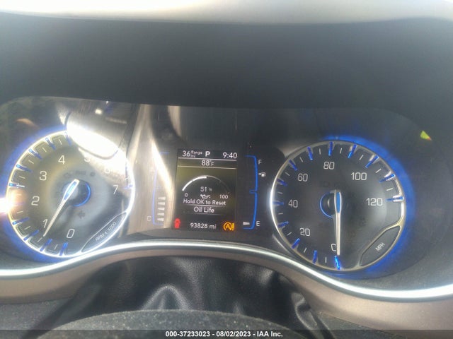 2C4RC1DG0LR148963 Chrysler Voyager Lxi