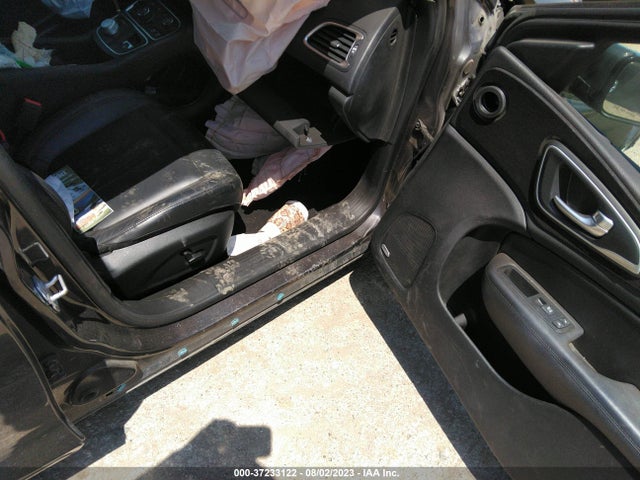1C3CCCCB0FN582913 Chrysler 200 C