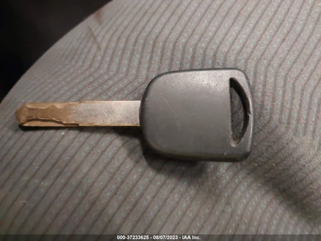 2013 HONDA FIT VIN: JHMGE8H34DC011874