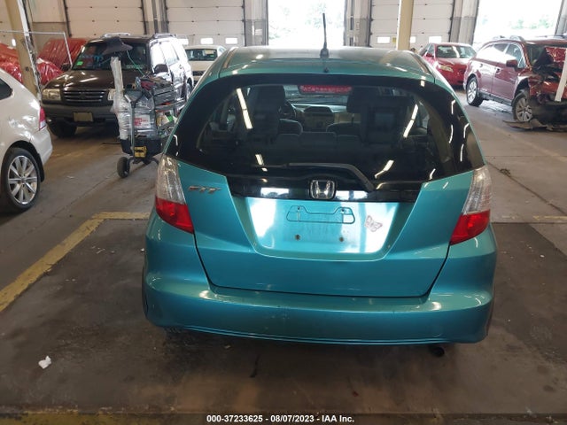 2013 HONDA FIT VIN: JHMGE8H34DC011874