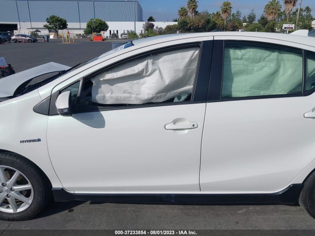 2017 Toyota Prius, VIN: JTDKDTB38H1591562