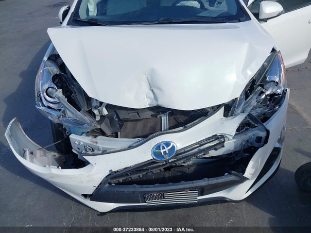 2017 Toyota Prius, VIN: JTDKDTB38H1591562