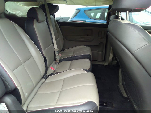 KIA SEDONA LX 2017 KNDMB5C14H6313980 Image 8