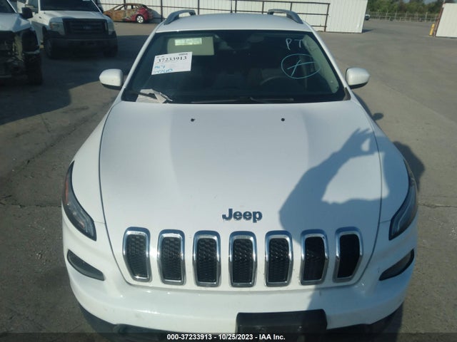 1C4PJLCB4JD503387 Jeep Cherokee Latitude