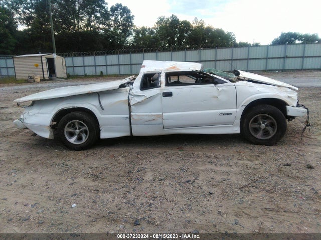 2001 CHEVROLET S-10 LS VIN: 1GCCS19W918220146