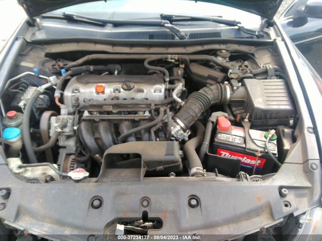 2011 HONDA ACCORD SDN EX-L VIN: 1HGCP2F83BA016421
