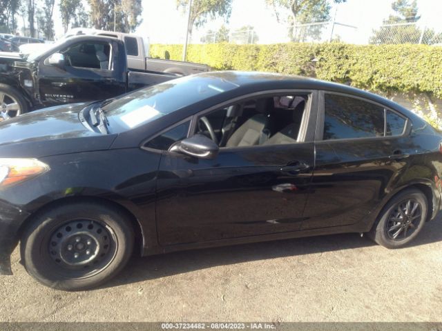 KNAFK4A66G5619288 KIA FORTE LX