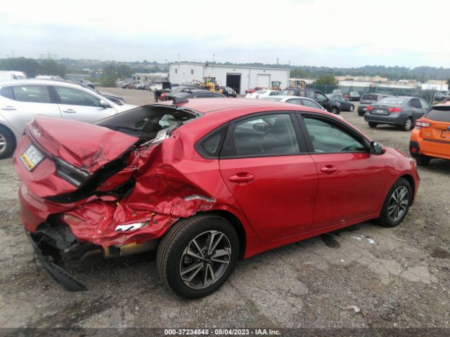 3KPF24AD1PE600928 KIA Forte Lxs