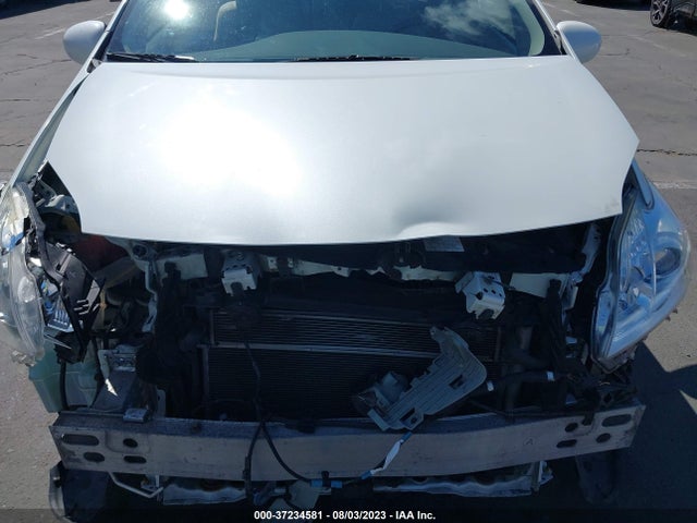 Toyota Prius Four 2015 JTDKN3DU3F0455085 Image 17