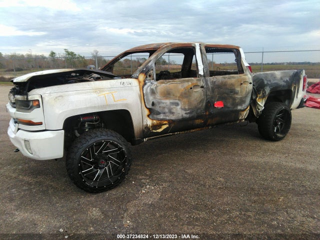 Chevrolet Silverado 1500 Lt 2017 3GCUKREC7HG288013 Image 2