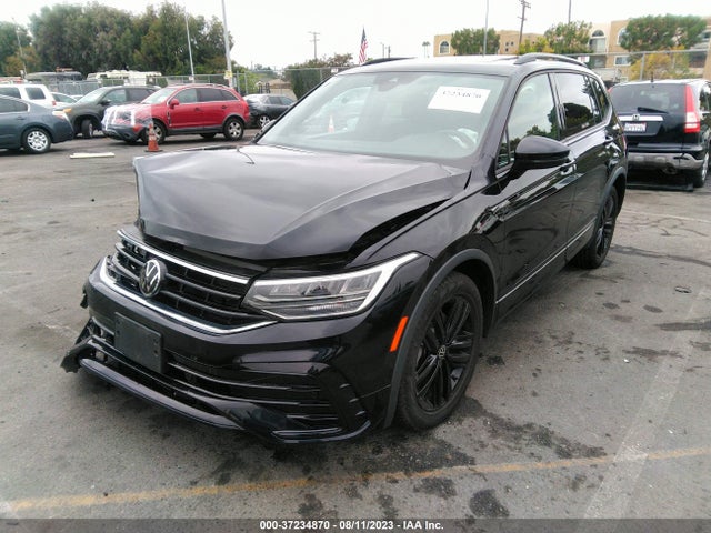 3VVCB7AX7NM054154 Volkswagen Tiguan Se R-line Black