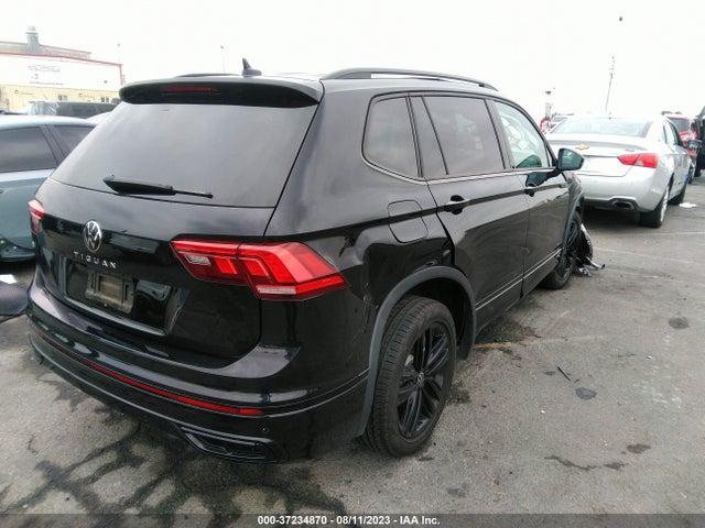 3VVCB7AX7NM054154 Volkswagen Tiguan Se R-line Black