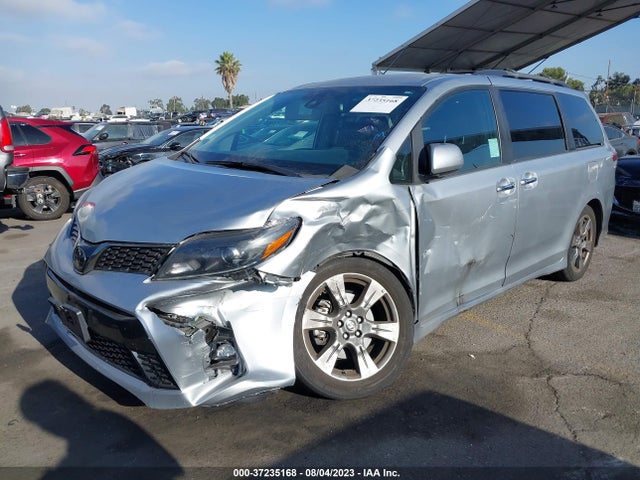 Toyota SIENNA SE 2020 5TDXZ3DC3LS058647 Image 2