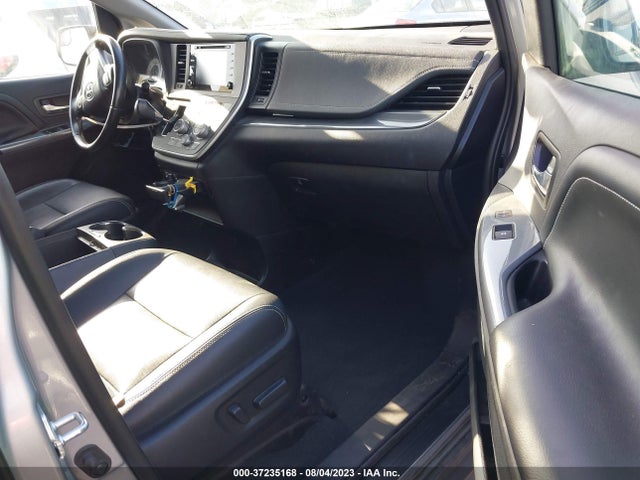 Toyota SIENNA SE 2020 5TDXZ3DC3LS058647 Image 5