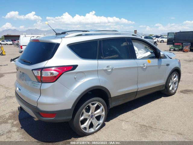 1FMCU0J92HUE48304 Ford Escape Titanium