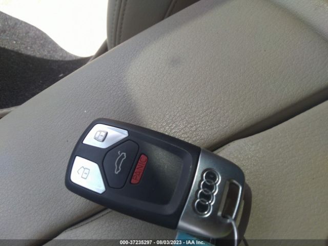 WA1LAAF74JD001063 Audi Q7 Premium Plus