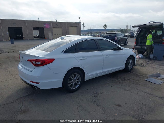 Hyundai SONATA SE 2016 5NPE24AF0GH355693 Image 4