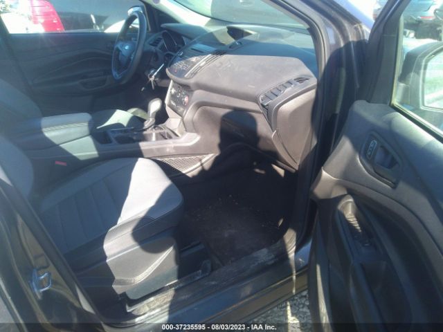 1FMCU0F7XHUC38847 Ford ESCAPE S
