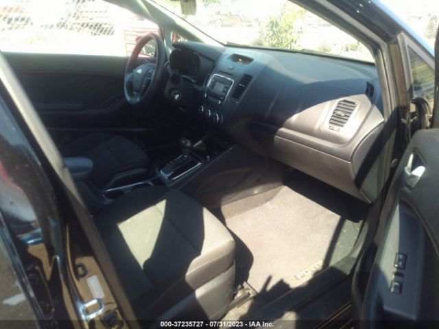 KNAFK5A86H5705404 KIA Forte5 Lx