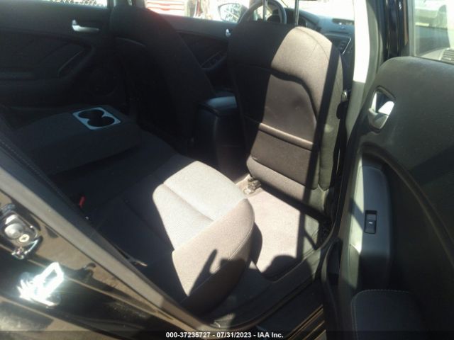 KNAFK5A86H5705404 KIA Forte5 Lx