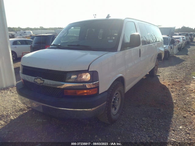 Chevrolet Express Passenger Lt 2016 1GAZGPFG9G1155997 Image 2