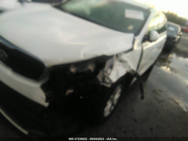 5XYPG4A52KG485900 KIA Sorento Lx V6
